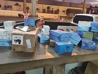 PMA apreende barco com R$ 2 milhões em produtos contrabandeados