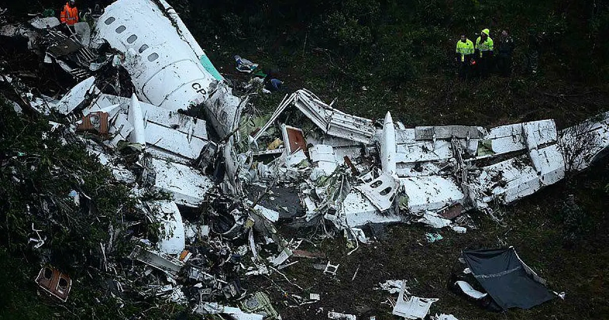 Governo da Bolívia culpa piloto e LaMia por queda de avião da Chapecoense