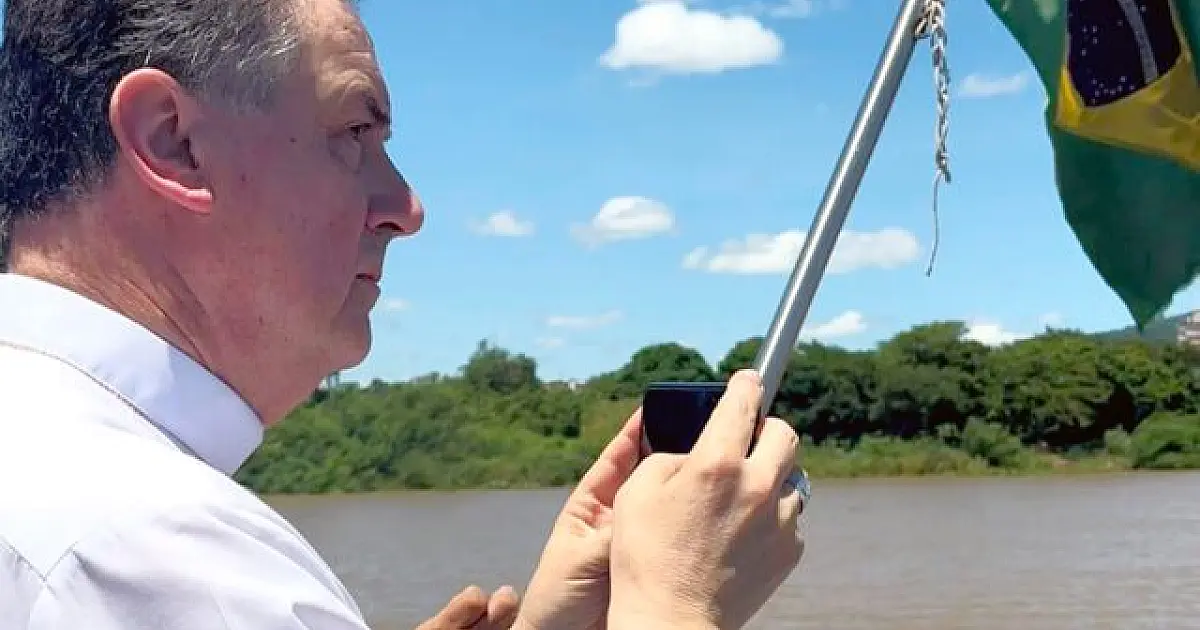 Cardeal revive trajeto dos salesianos no rio Paraguai e fica encantado com Pantanal