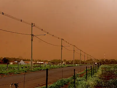 Tempestade de poeira e vendaval causaram estragos em pelo menos sete nos municípios