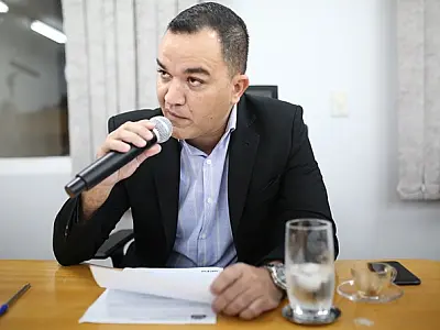 Marcelo Araújo pede redutor de velocidade em via do Bairro Centro América