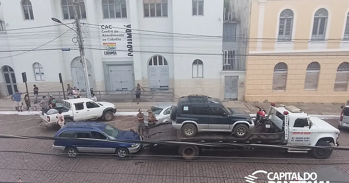 Agetrat fiscaliza e apreende carros de bolivianos