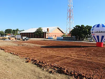 Ladário inicia obras de Praça Esportiva no valor de R$ 751 milhões