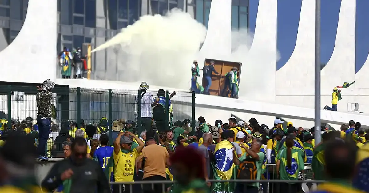 Políticos e jornalistas revivem 8 de janeiro: dia entrou para história