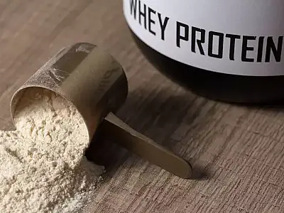 De alergia a alteração hormonal, veja riscos de consumir whey adulterado