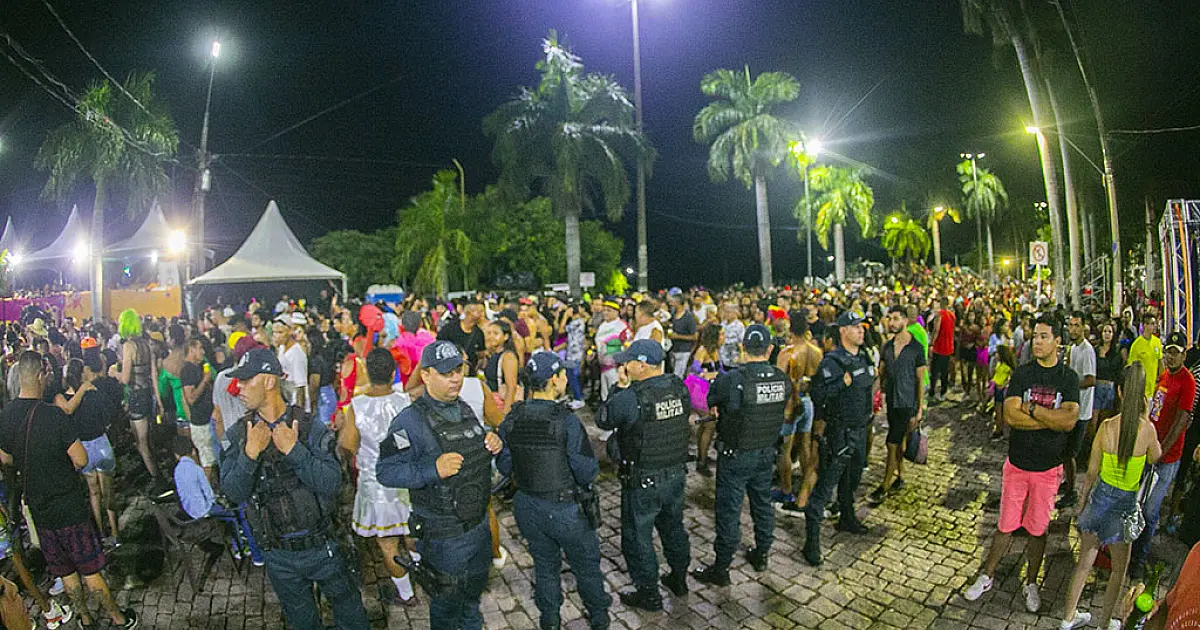 Hoje tem Cibalena e show do Axé Blond no Carnaval de Corumbá