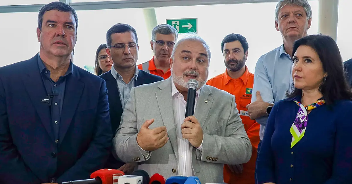 Governador, ministra e presidente da Petrobras visitam UFN3 em MS