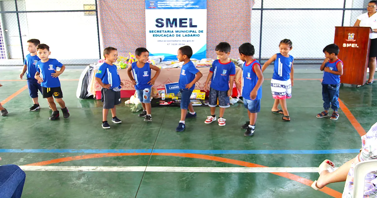 Ladário entrega kits para a Educação Infantil
