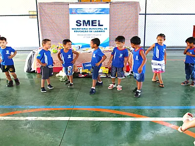 Ladário entrega kits para a Educação Infantil