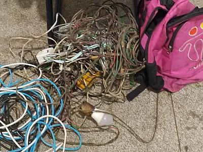 Ladrão é preso após furtar fiação elétrica de casa no centro