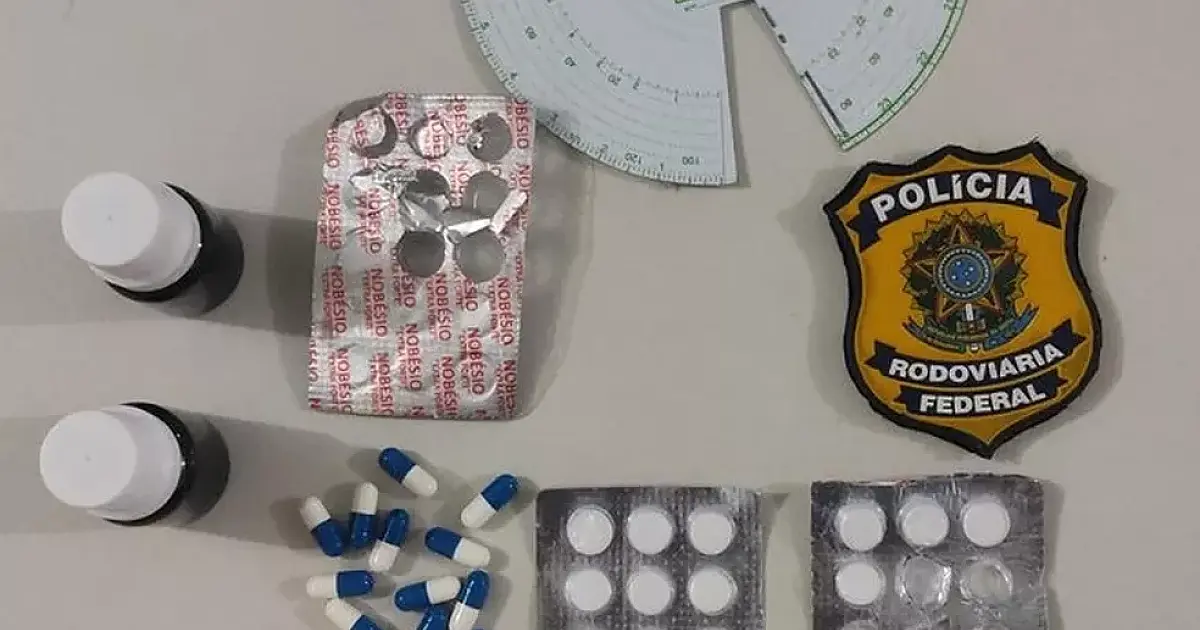 Caminhoneiros são flagrados dirigindo por 20 horas sem pausa e sob efeito de drogas