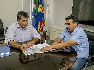 Prefeito busca solução para garantir a construção de 181 casas populares em Corumbá