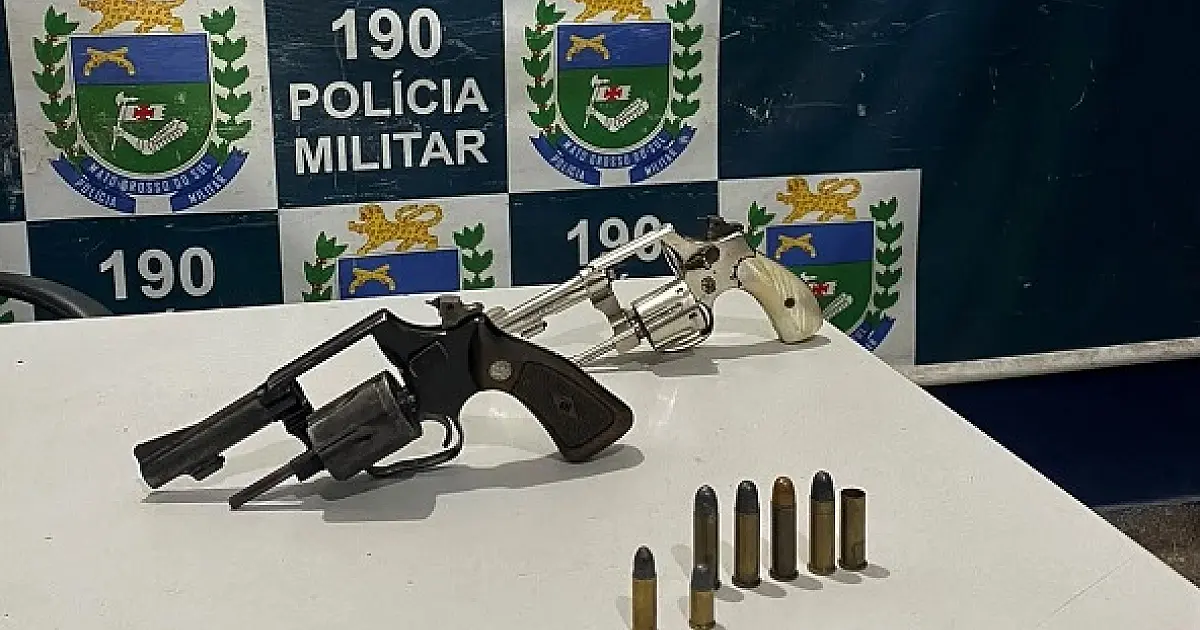 PM  apreende duas armas de fogo, munições e prende homem no bairro Cristo Redentor