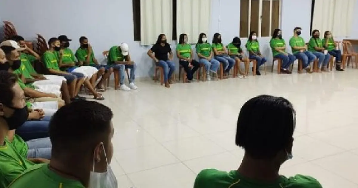 Projeto para estudantes com distorção idade-ano é oferecido em escola estadual de Corumbá