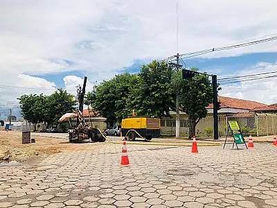Interditadas no centro três ruas que cercam hospital de Corumbá