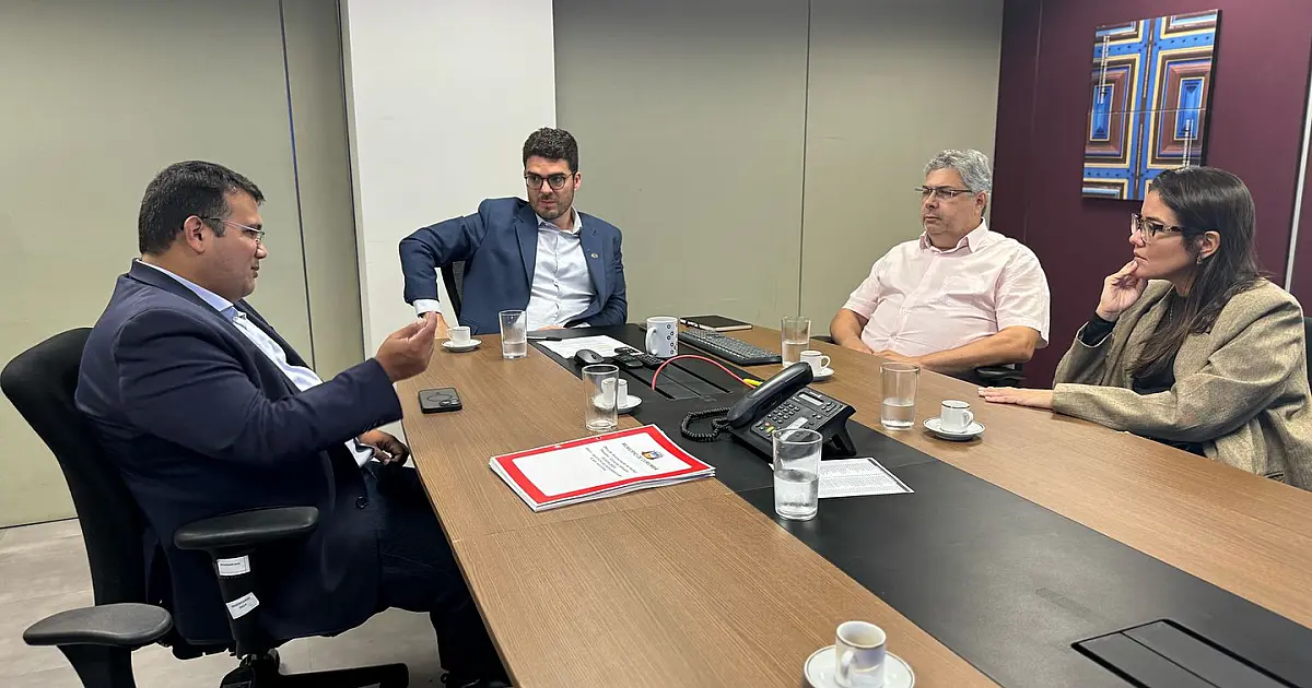 Na sede do IPHAN, prefeito discute discute licitação das obras do PAC Cidades Históricas