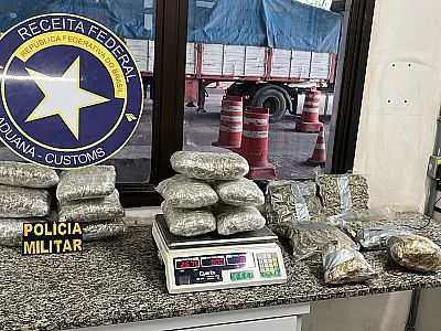 Fiscalização apreende maconha, cocaína e mercadorias contrabandeadas na fronteira