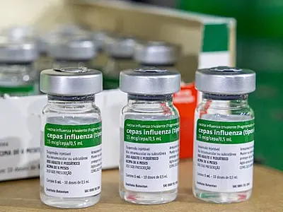 Por que o descarte de vacinas é um procedimento técnico necessário no SUS