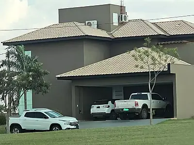 Justiça concede prisão domiciliar a advogada filha de promotor do MPE presa por tráfico