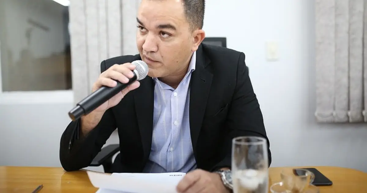 Vereador Marcelo Araújo sugere criação de aplicativo da Farmácia Municipal