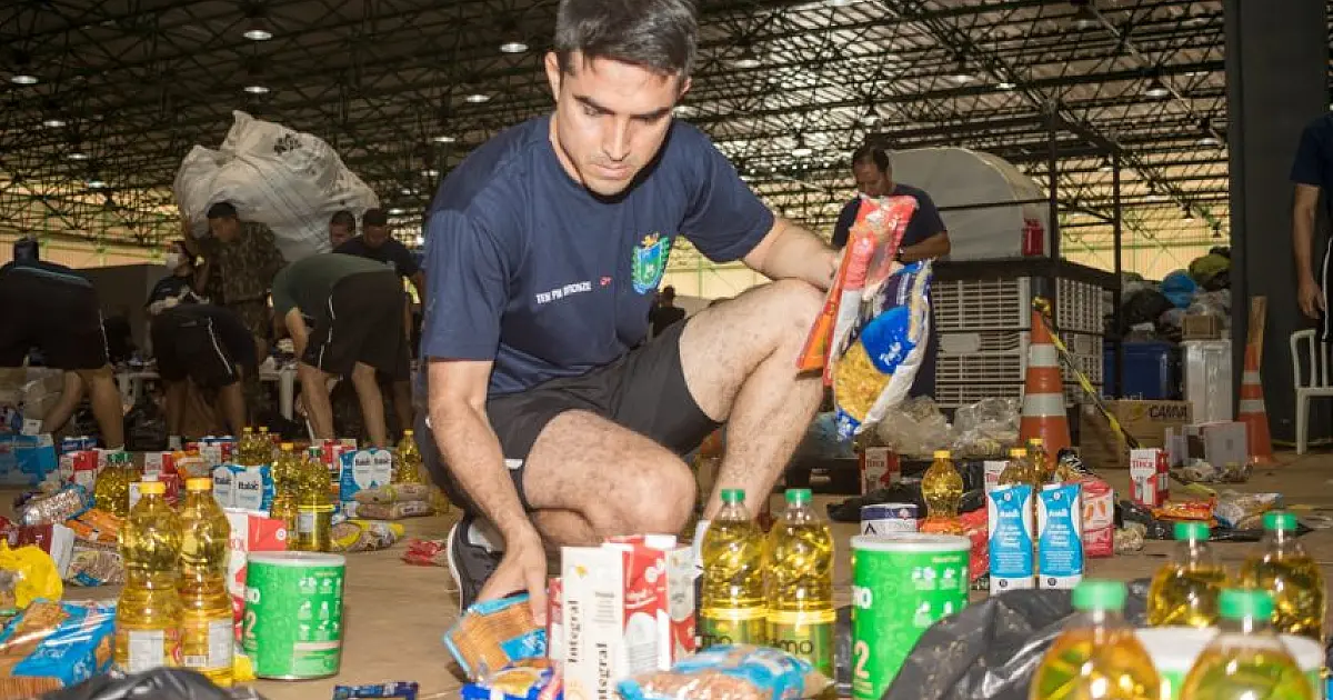 PM cria força-tarefa para auxiliar na triagem de doações para o RS