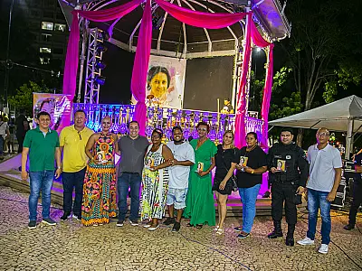 Entrega do Prêmio Helô Urt e show do Grupo Sampri encerram mês da Mulher em Corumbá