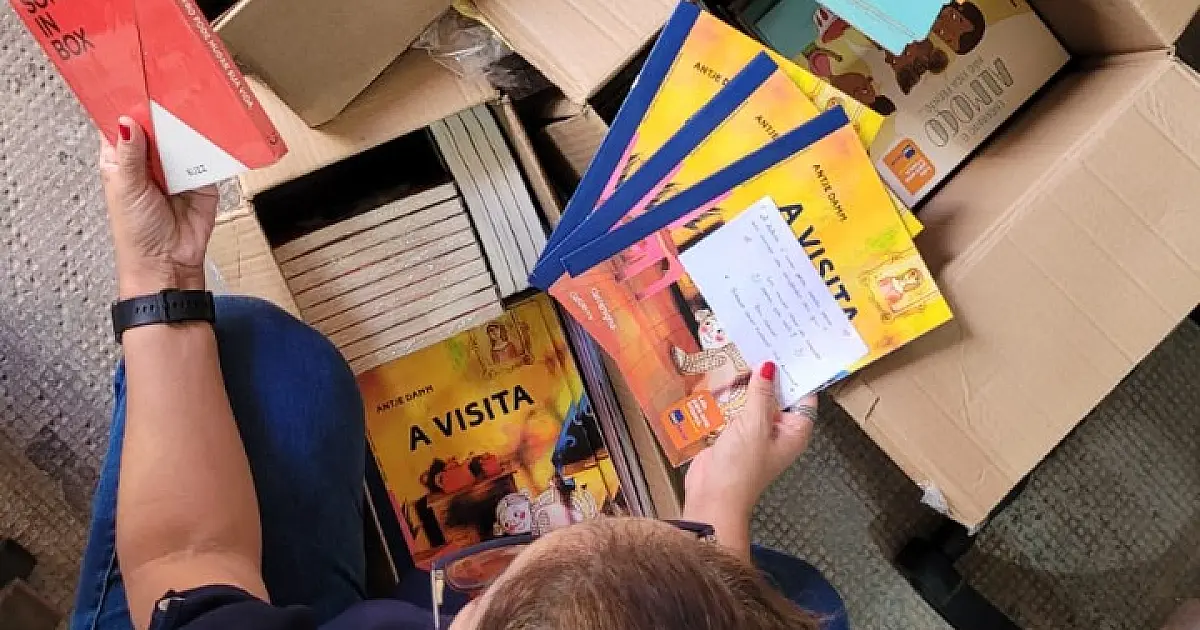 O Instituto Homem Pantaneiro realiza campanha de arrecadação de livros