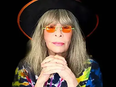 Aos 75 anos, morre em São Paulo a cantora Rita Lee