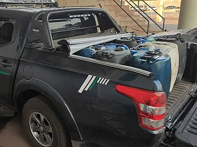 Fiscalização apreende 450 litros de combustíveis em trilha clandestina na fronteira