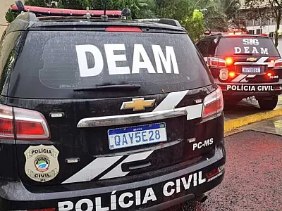 Homem conhecido por "Diabo Loiro" é preso após atacar mulher com facão