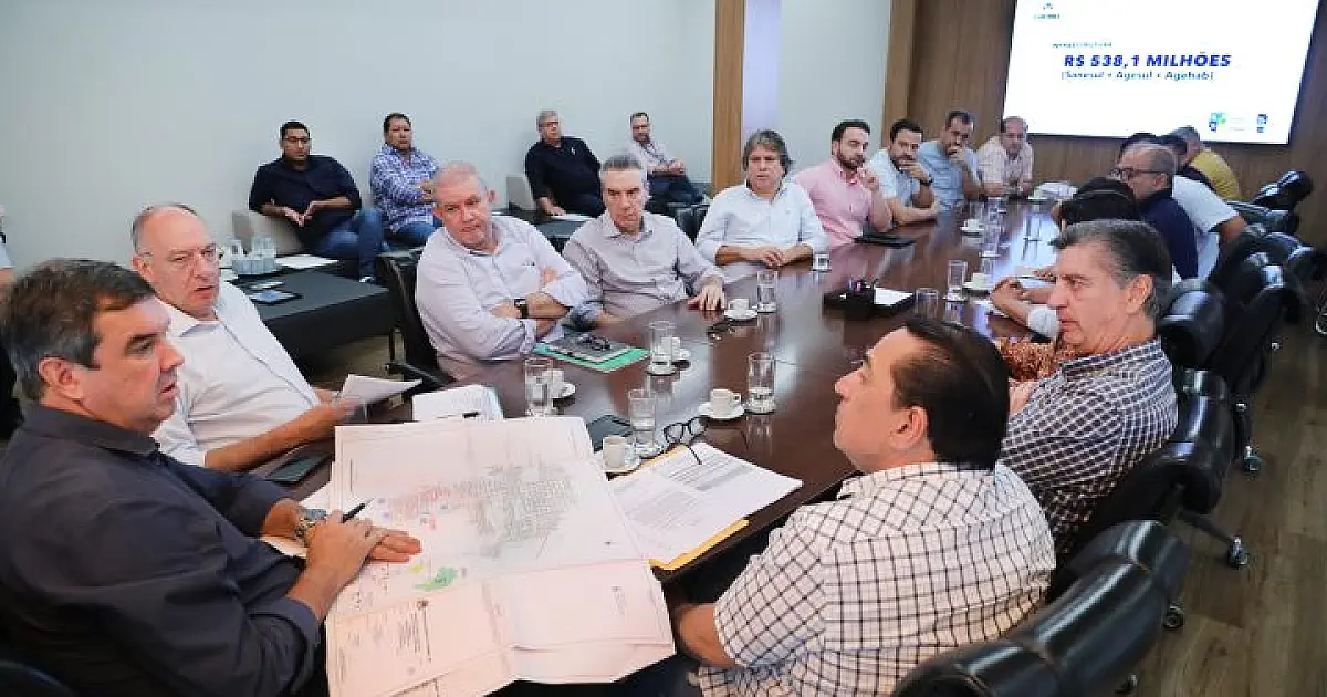 Com governador e deputados, prefeito obtém apoio para obras de infraestrutura urbana e rural