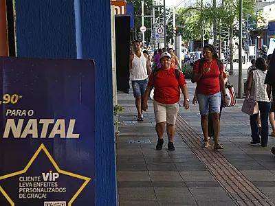 Servidores do estado comemoram o Natal com salário de dezembro antecipado