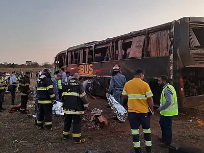 Ônibus clandestino que tombou em SP já havia sido apreendido outras duas vezes neste ano
