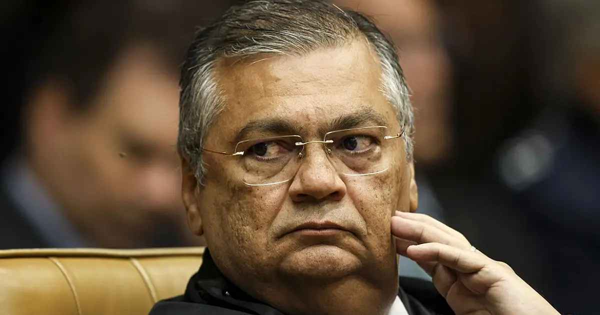Dino intima partidos a explicar controle de emendas parlamentares