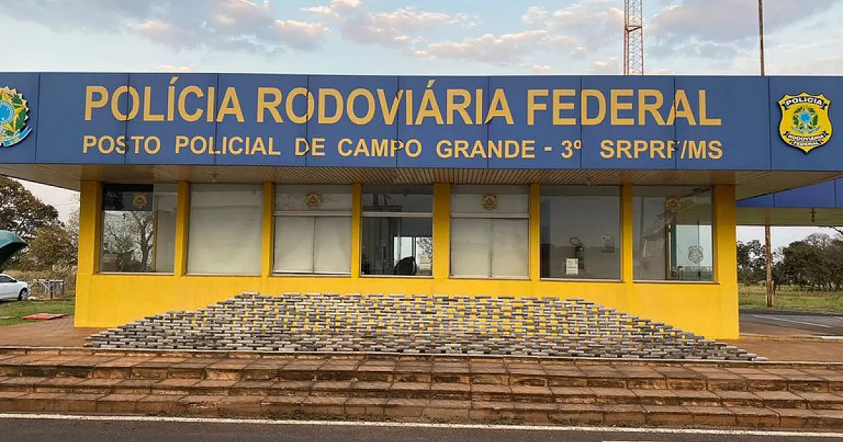 PRF apreende 488 ,4 kg de cocaína que seriam levadas para São Paulo