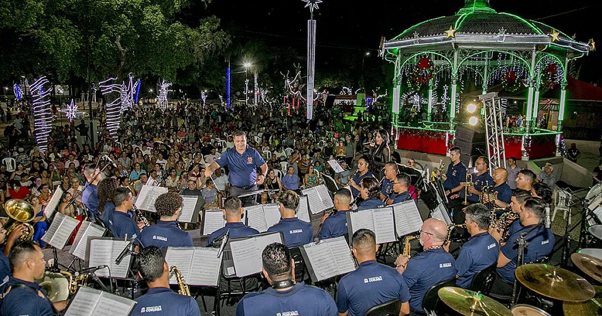 Em concerto a céu aberto, Academia Manoel Florêncio prova sua versatilidade e competência