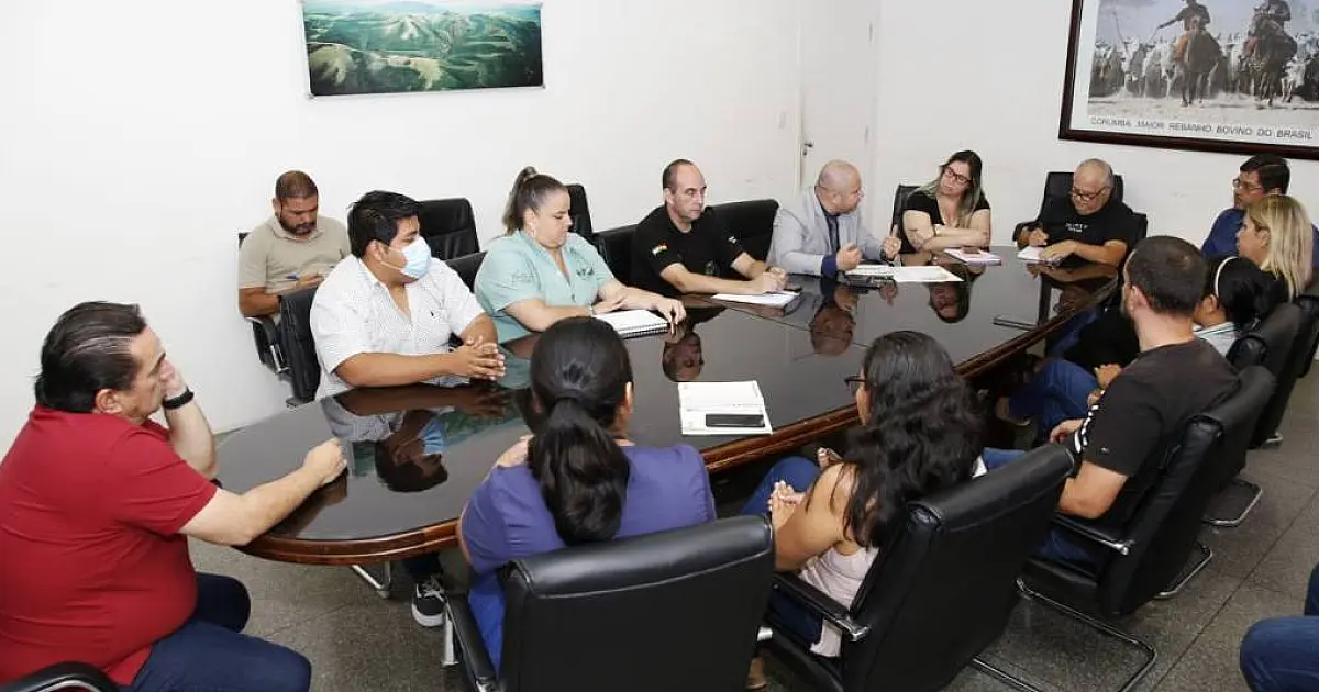 Corumbá discute protocolo de atendimento médico à bolivianos na rede municipal