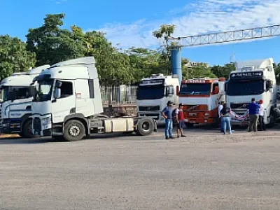 Bloqueio dos caminhoneiros em porto seco não encerra operação-padrão