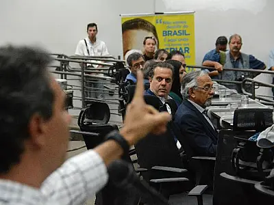 Escolha de Marquinhos pode "melar" para fugir de palanque a Lula no Estado