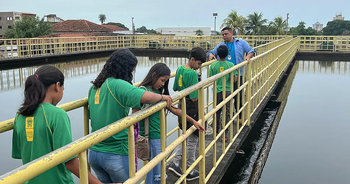Em Corumbá, alunos vencedores de concurso visitam estações da Sanesul