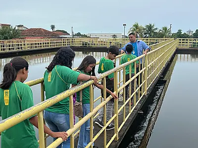 Em Corumbá, alunos vencedores de concurso visitam estações da Sanesul