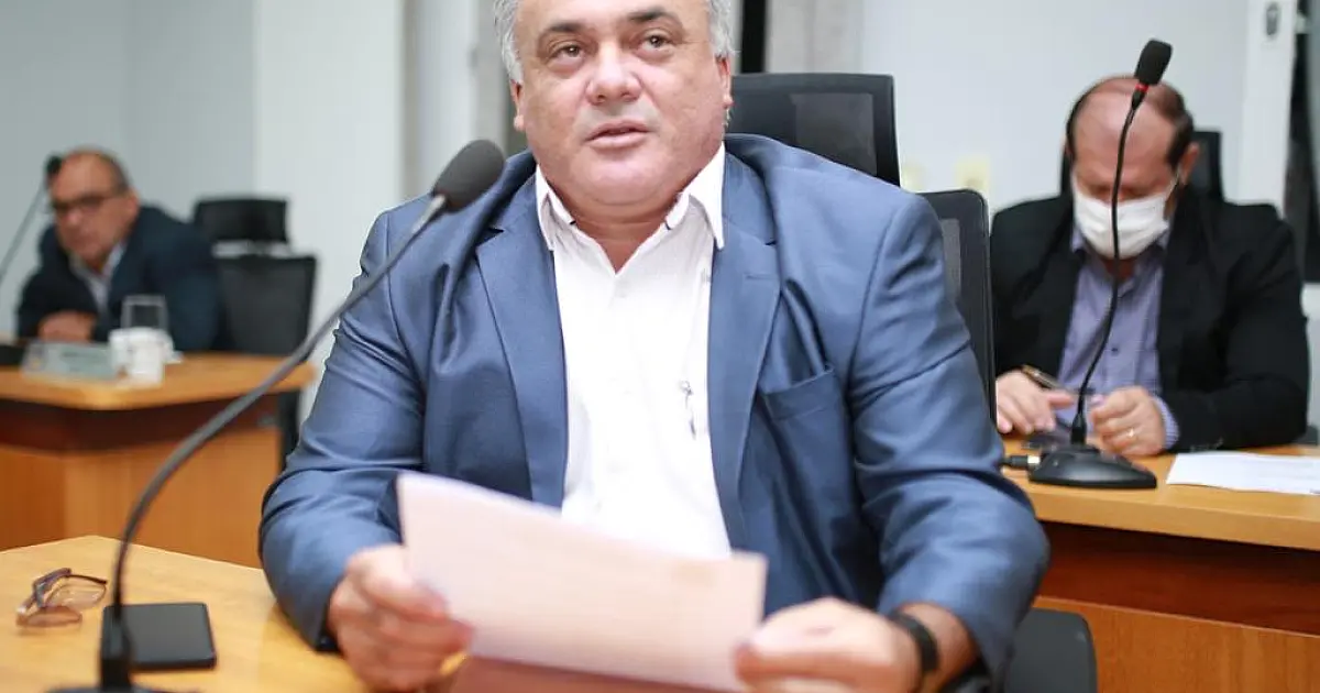 Vereador cobra recuperação de trecho da Rua Cabral