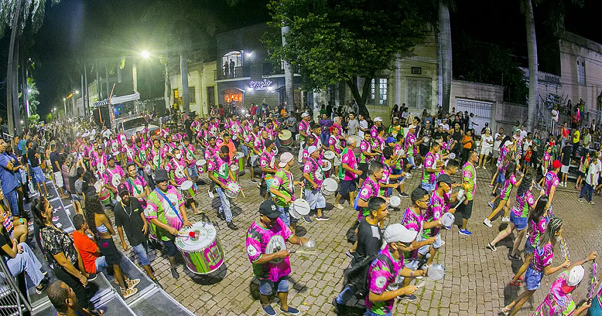 Primeira noite dos desfiles das escolas de samba é atração de hoje em Corumbá
