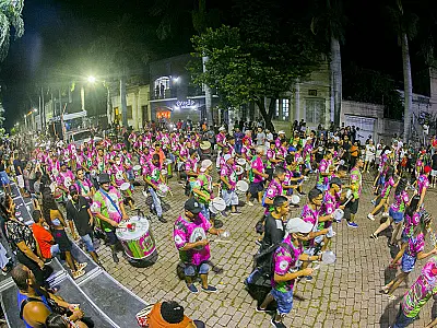 Primeira noite dos desfiles das escolas de samba é atração de hoje em Corumbá
