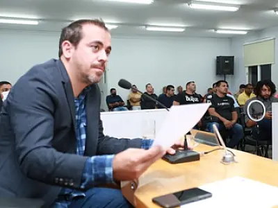 Vereador solicita recuperação e manutenção dos pontos de ônibus da cidade