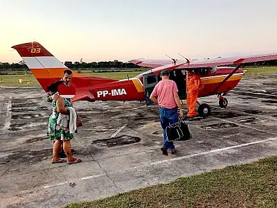 Mulher com fortes dores abdominais é resgatada por aeronave na Nhecolândia