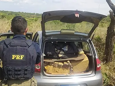 Perseguição na BR 262 acaba com homem preso e 404 kg de maconha apreendidas