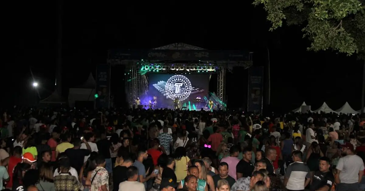 Tatau relembrou sucessos no primeiro show nacional do Carnaval 2022