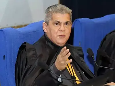 Três conselheiros são afastados e Waldir Neves é monitorado por tornozeleira