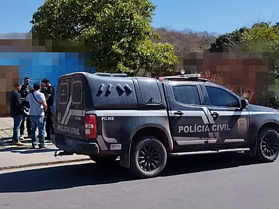 Dois homens são presos acusados de envolvimento com tráfico de drogas e lavagem de dinheiro